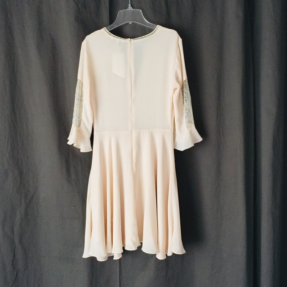 Cream Feminine Dress - Picture 4 of 7